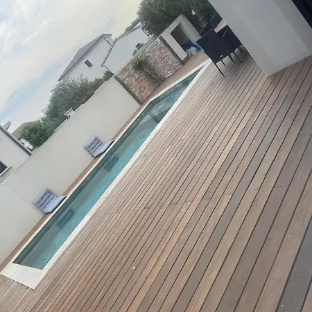Luxueuse *